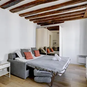 Le Marais - Republique Studio Apartment Paris